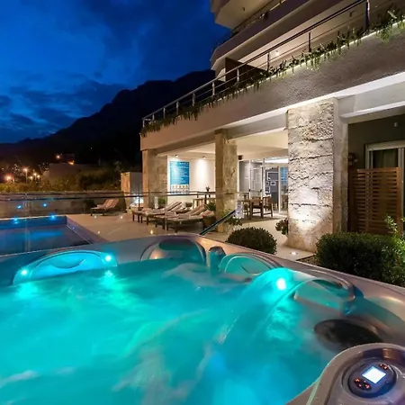 Jolara With Heated Pool Apartamento Mimice