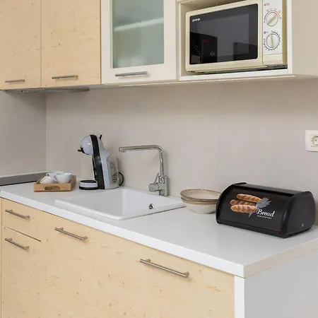 Jolara With Heated Pool Apartamento